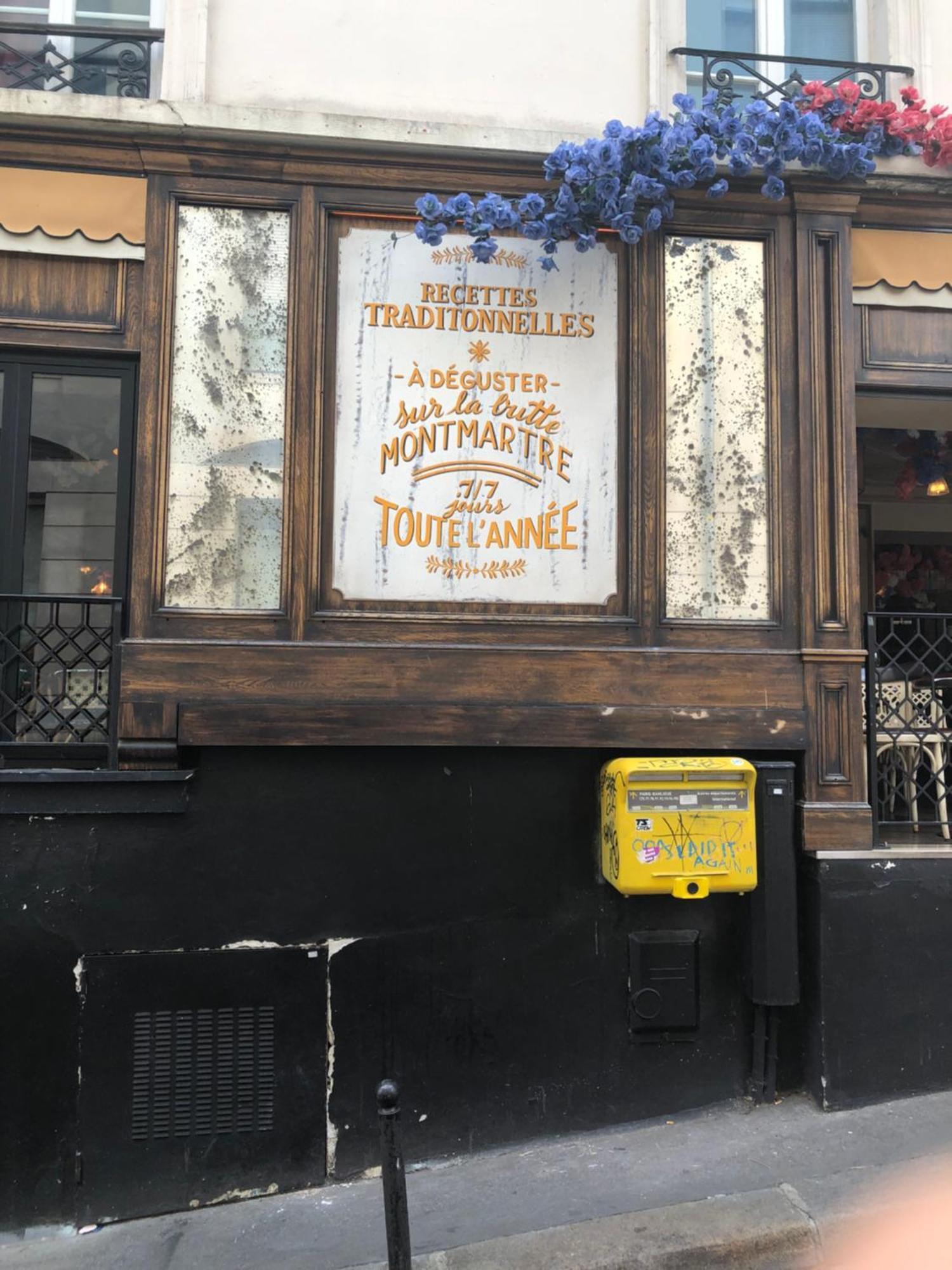 Studio Pigalle De 25 M2 - 2 Lits Simples Type Gigogne Pour 2 Personnes - Coeur Touristique De Paris - 2 Minutes De La Station Metro Pigalle ,Petit Train Vers La Butte Montmartre-Cabarets Moulin Rouge,Chez Michou-Restaurants Bouillon Pigalle,Berliner Экстерьер фото